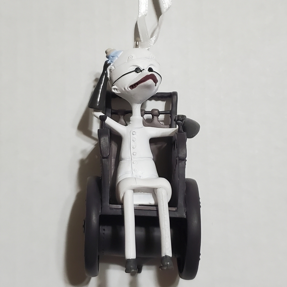 Hallmark Disney Tim Burton's The Nightmare Before Christmas Dr. Finkelstein Hall